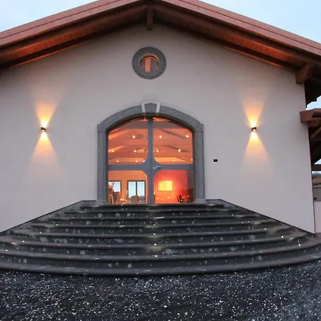 Un' Ottima Annata - La Casa Nel Vigneto Monte Porzio Catone